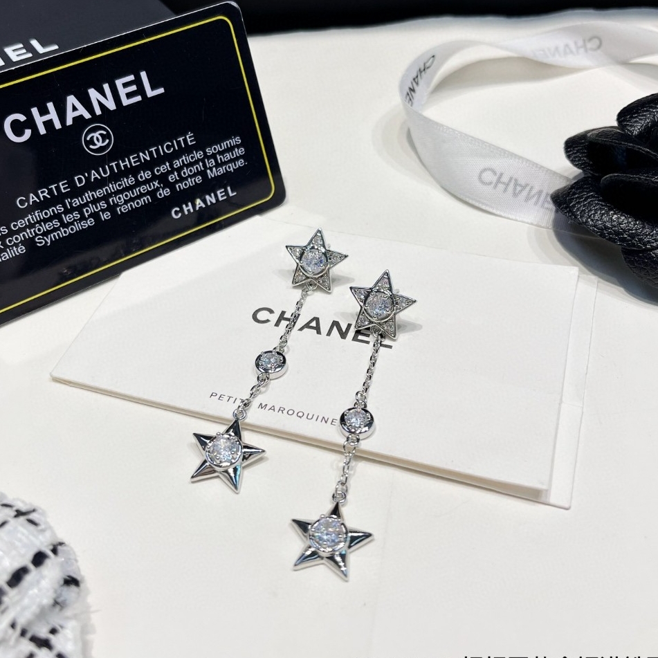 TOP CHANEL Vintage CC Earrings - Silver Color