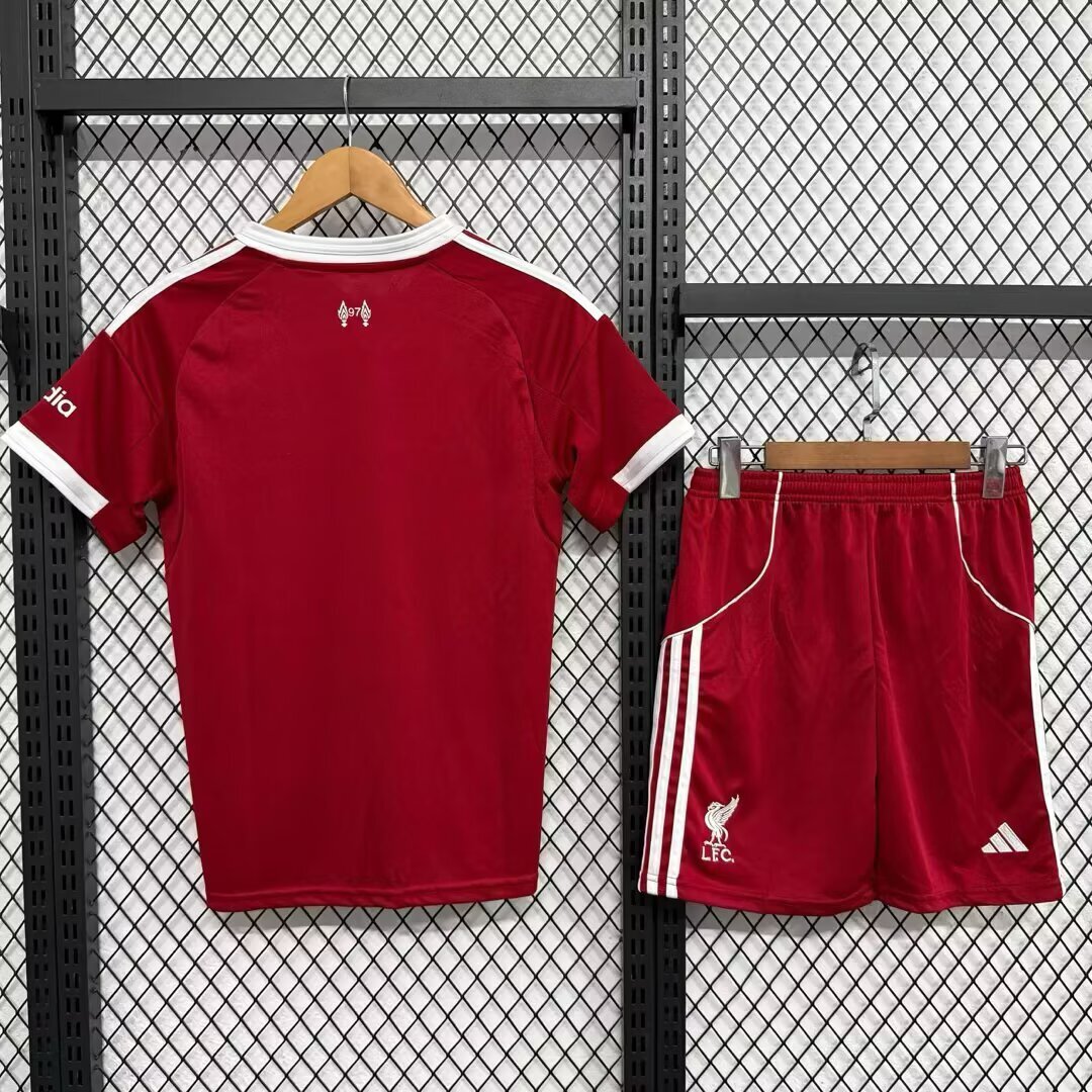 Liverpool Home Short sleeve Adult Suit 25/26