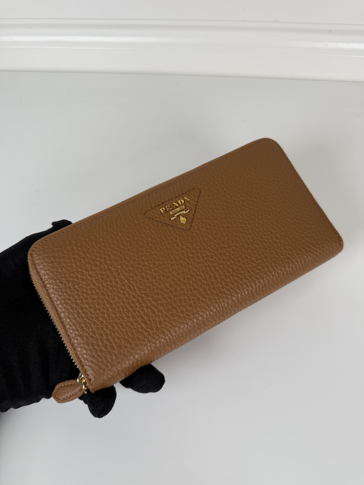 TOP PRADA Zipper Leather Wallet 20x10.3cm - 2 Color