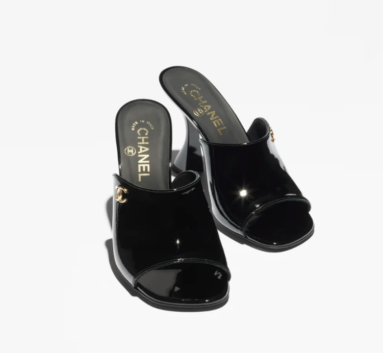 TOP CHANEL Glossy High Heel Sliders - Black