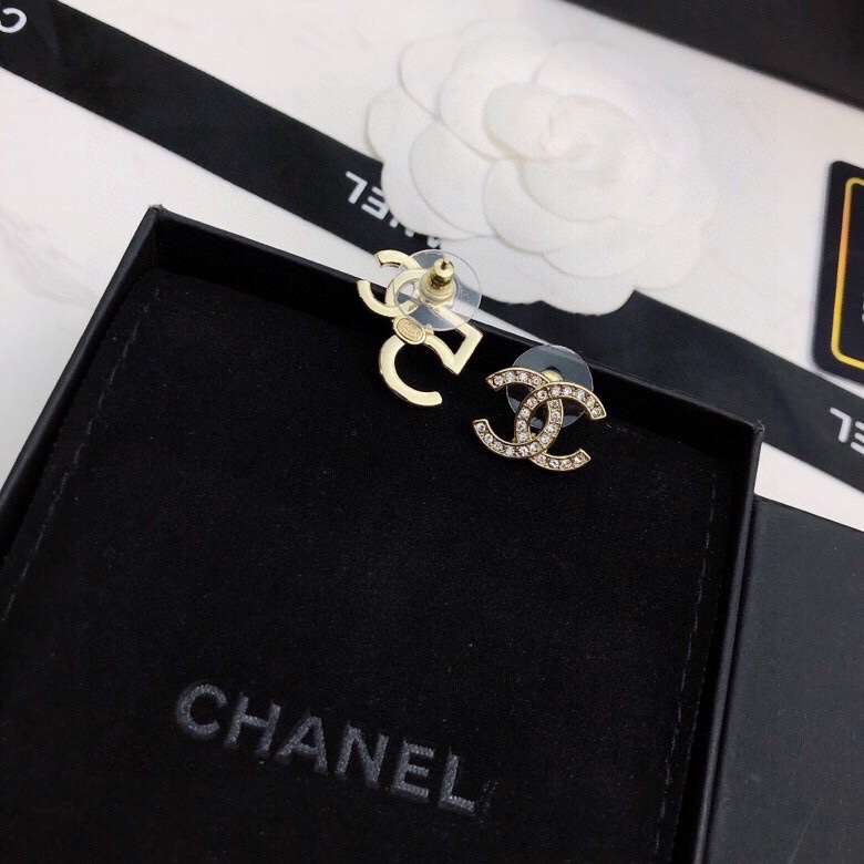 TOP CHANEL Double C Number 5 Irregular Stud Earrings