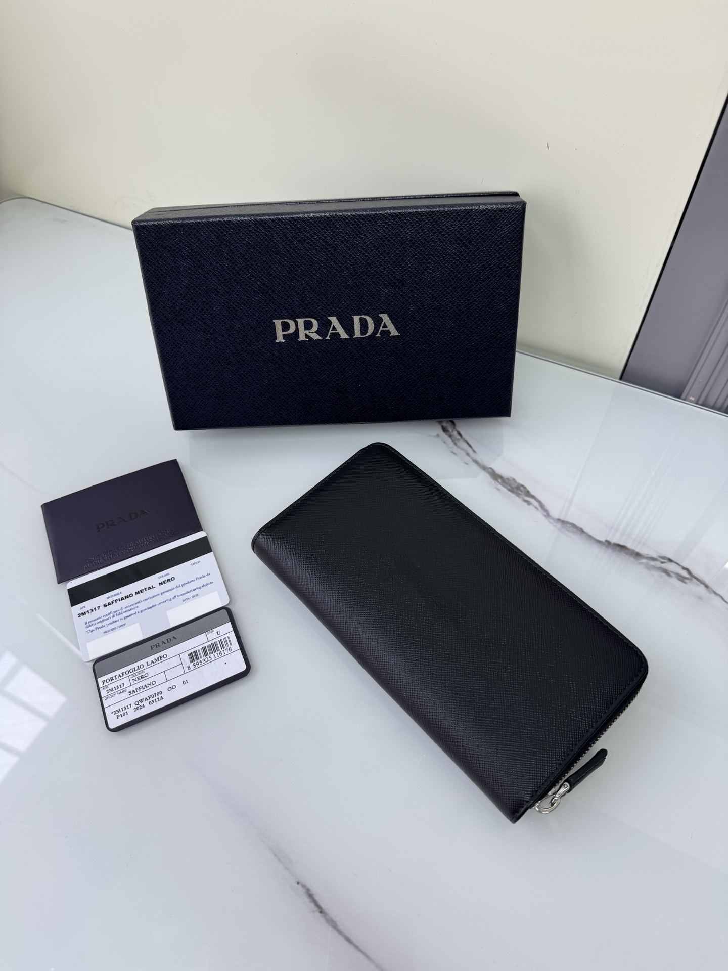 TOP PRADA Cowhide Leather Wallet 20cm×10.3cm - Black