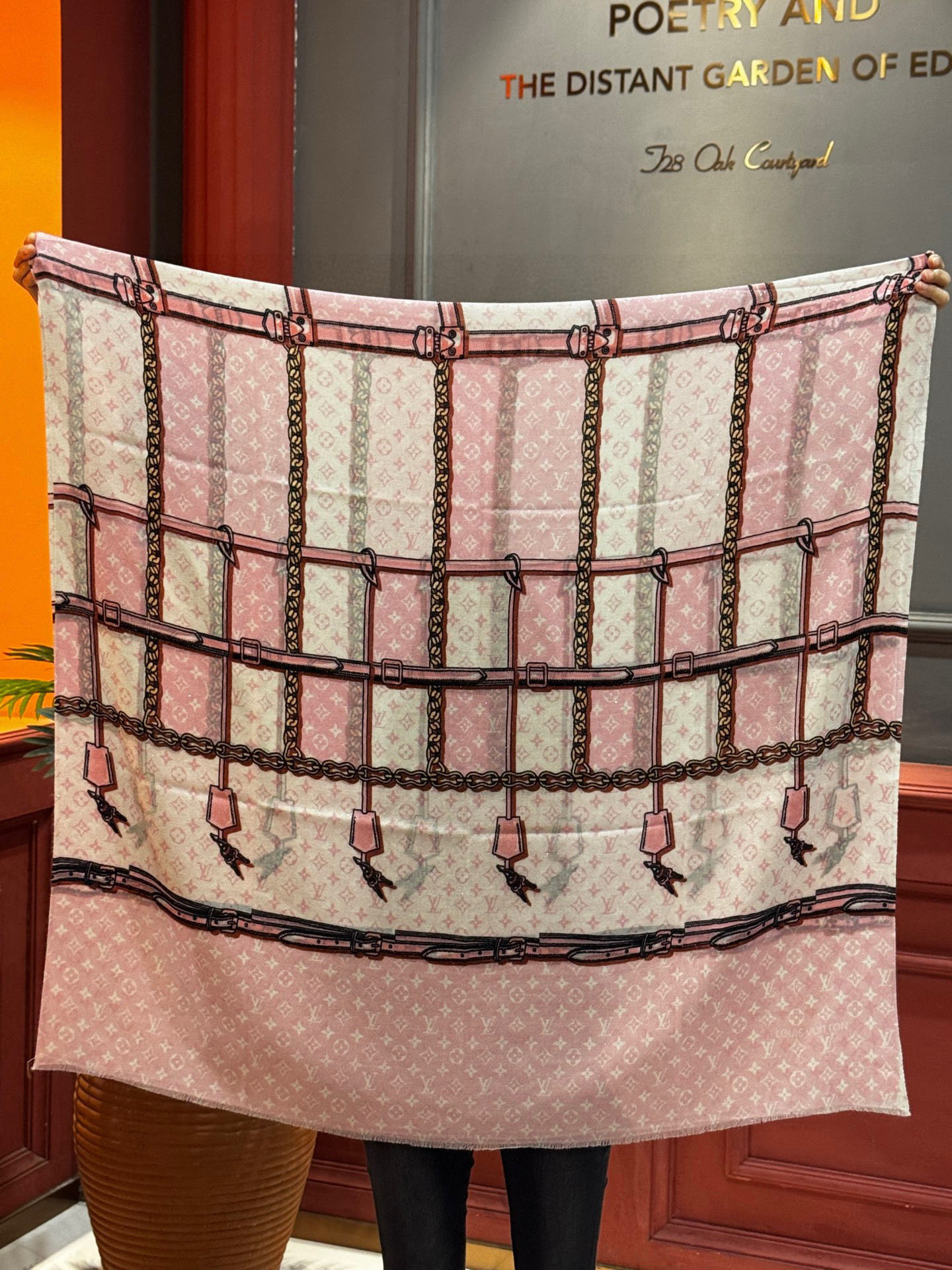 TOP Louis Vuitton LV Monogram Cashmere Scarf 110 x 200cm - 3 Color