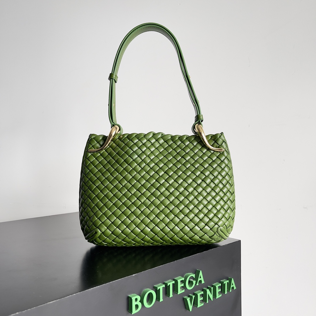 TOP Bottega Veneta BV Clicker Bags - Green