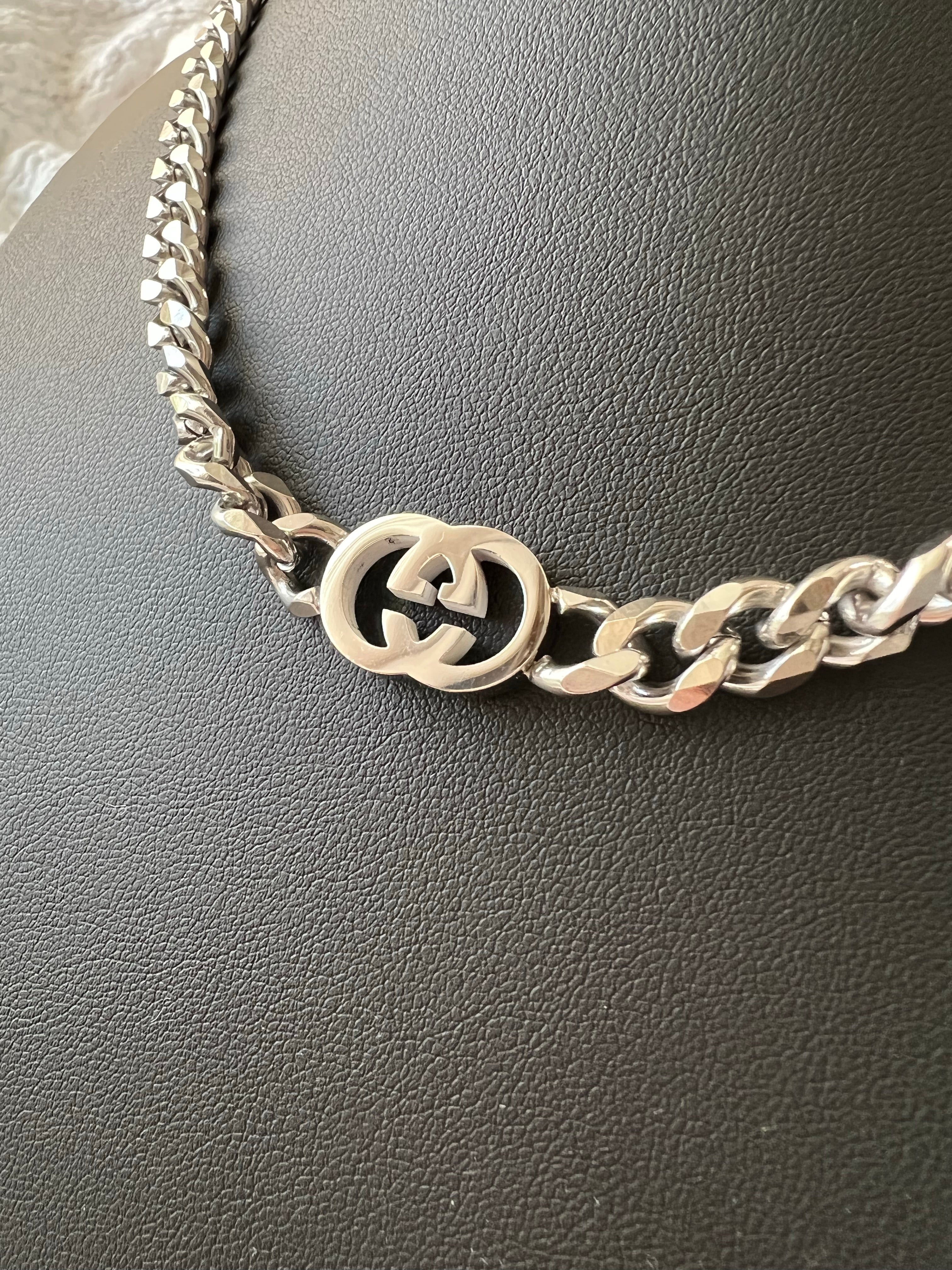 TOP GUCCI Interlock G Silver Necklace