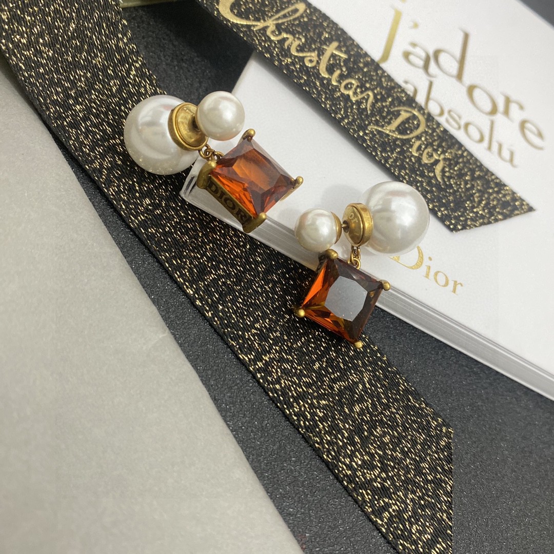 TOP Christian Dior Pearl Earrings - Gold