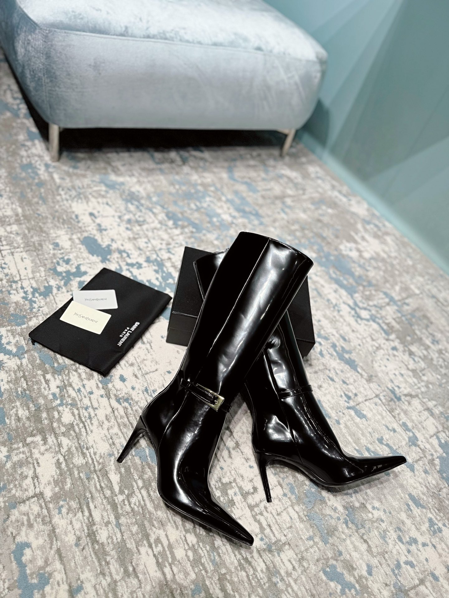 TOP Yves Saint Laurent YSL Patent Leather Boots - Black