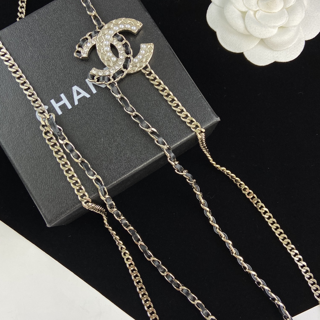 TOP CHANEL Layering Necklace