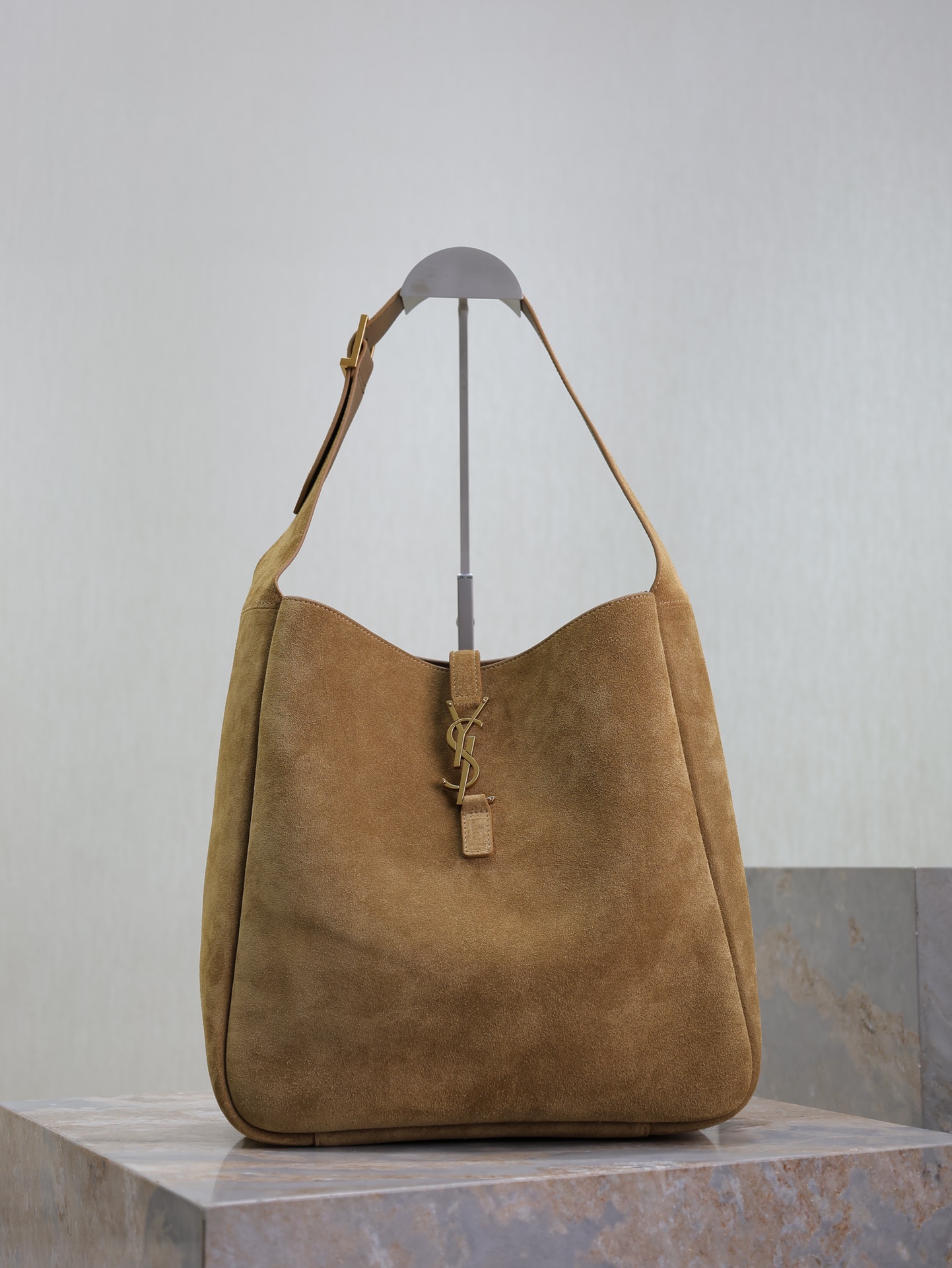 TOP Yves Saint Laurent YSL Suede Large Hobo Bag 30x31x13cm - Brown&GHW