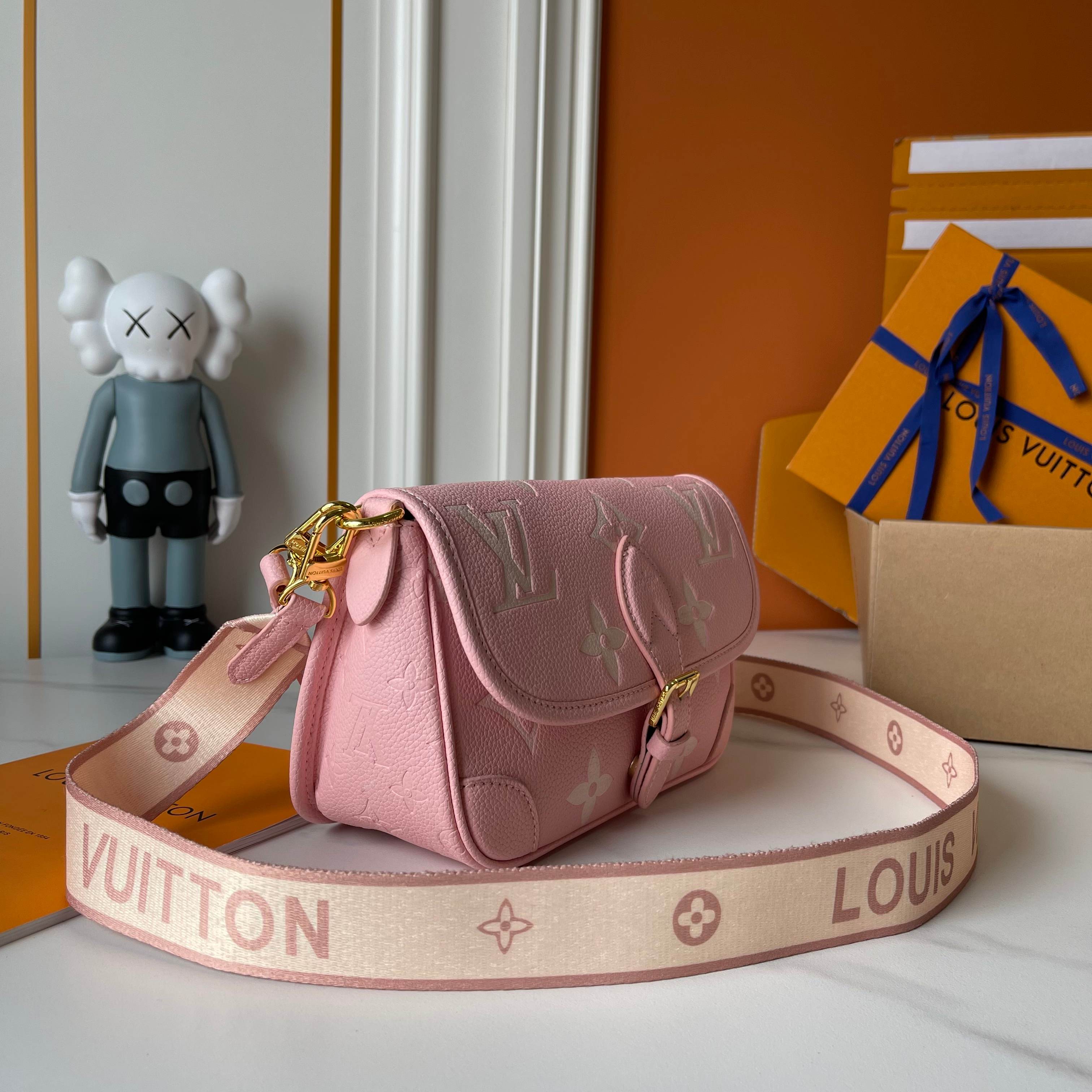 TOP Louis Vuitton LV Diane Bag 25×15×9 cm - Pink