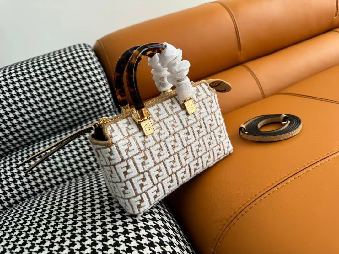 TOP FENDI By The Way Boston Bag Mini 20.5x12x9cm - Brown