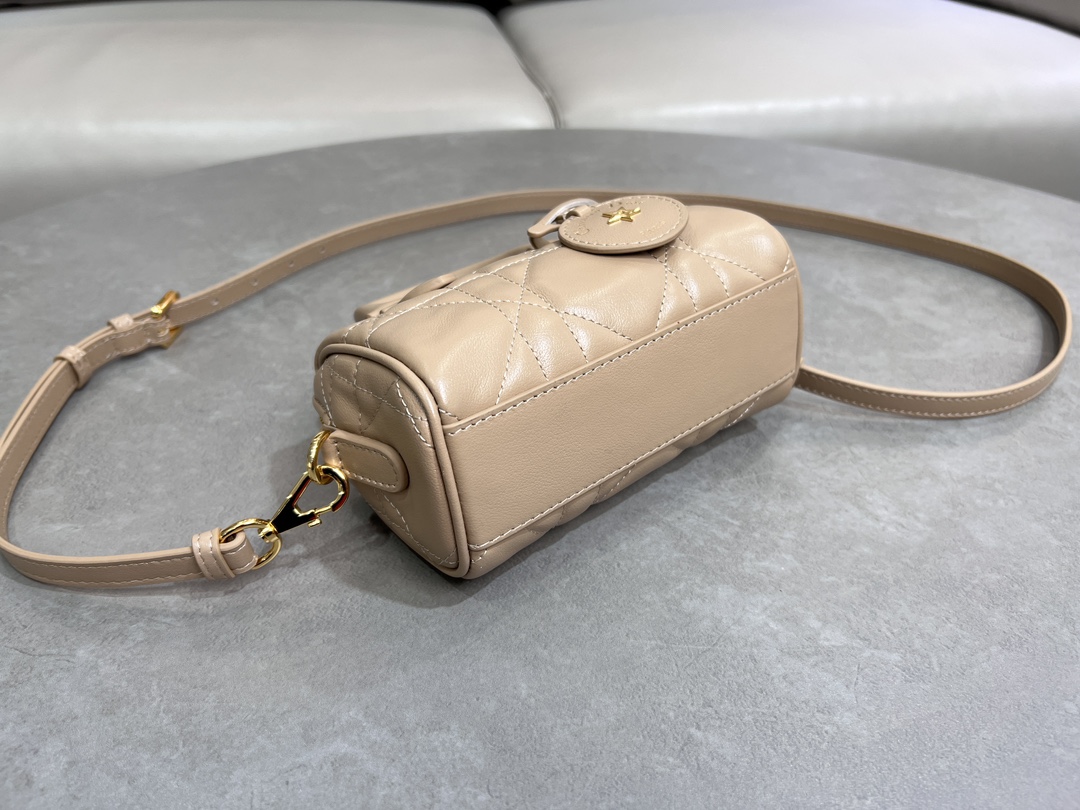 TOP Christian Dior Groove 16.5/25 Bag Calfskin 16.5x10x8cm/25x19x16cm - Beige