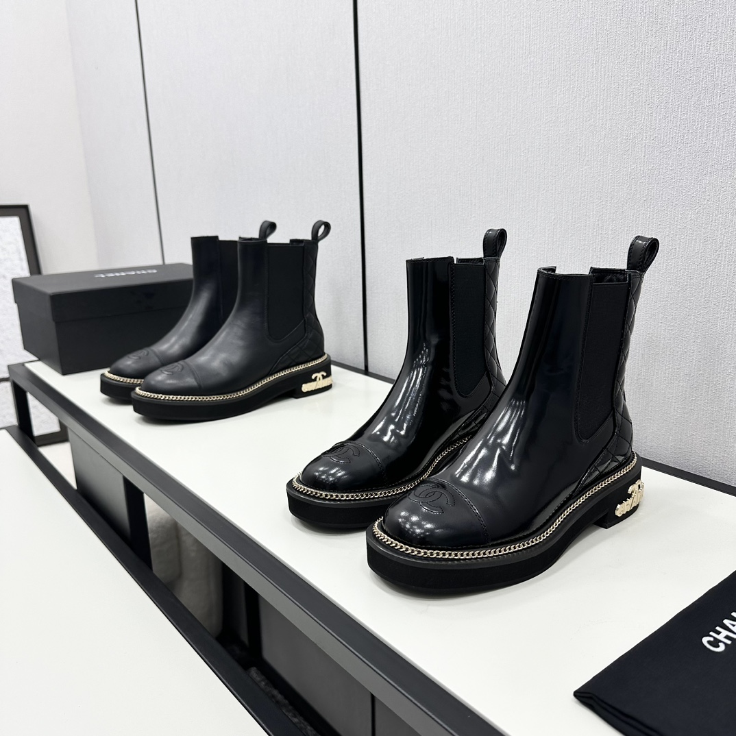 TOP CHANEL Short Boots with CC Logo - Black