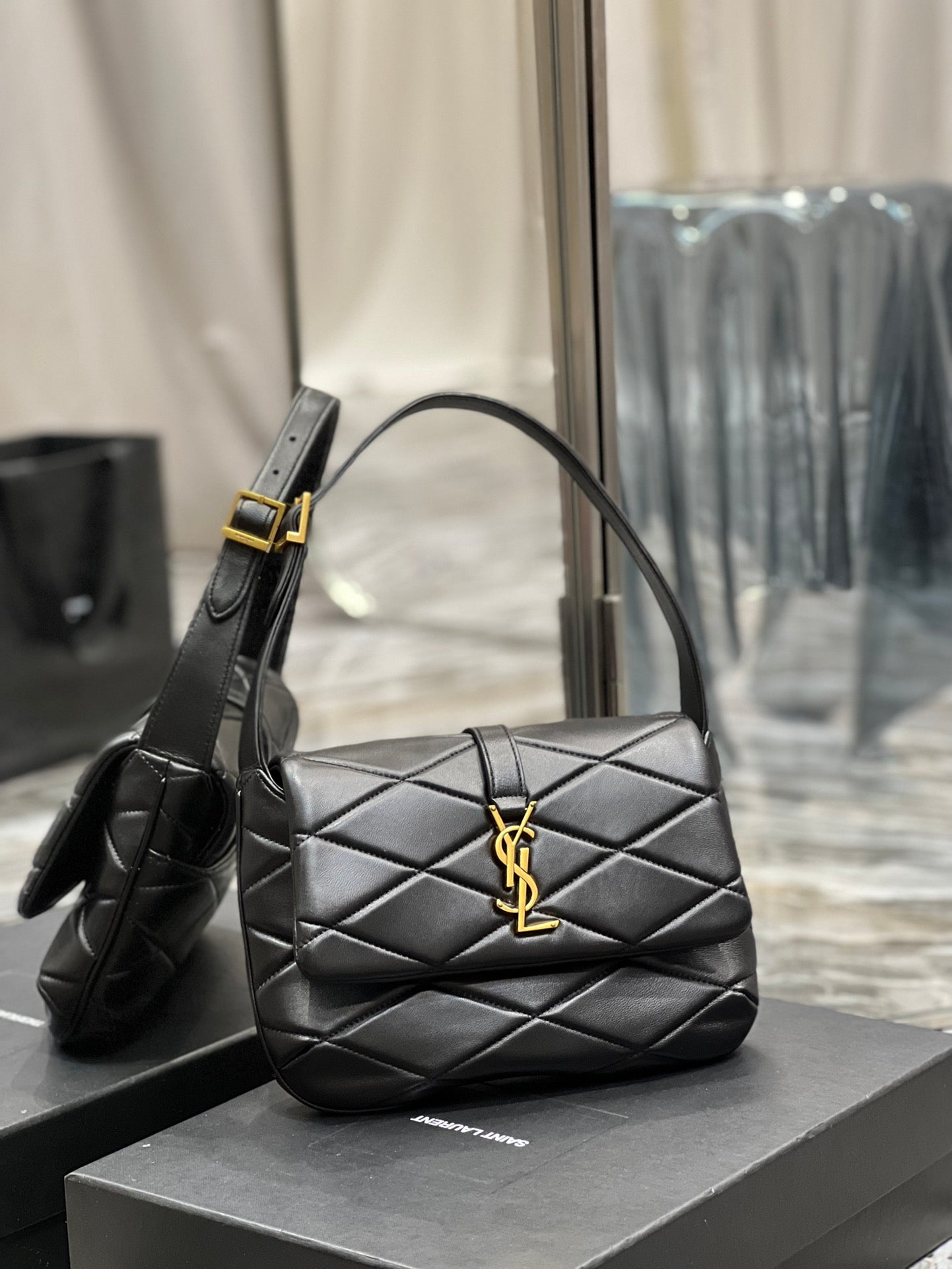 TOP Yves Saint Laurent YSL Le 57 Small Shoulder Bag - Black