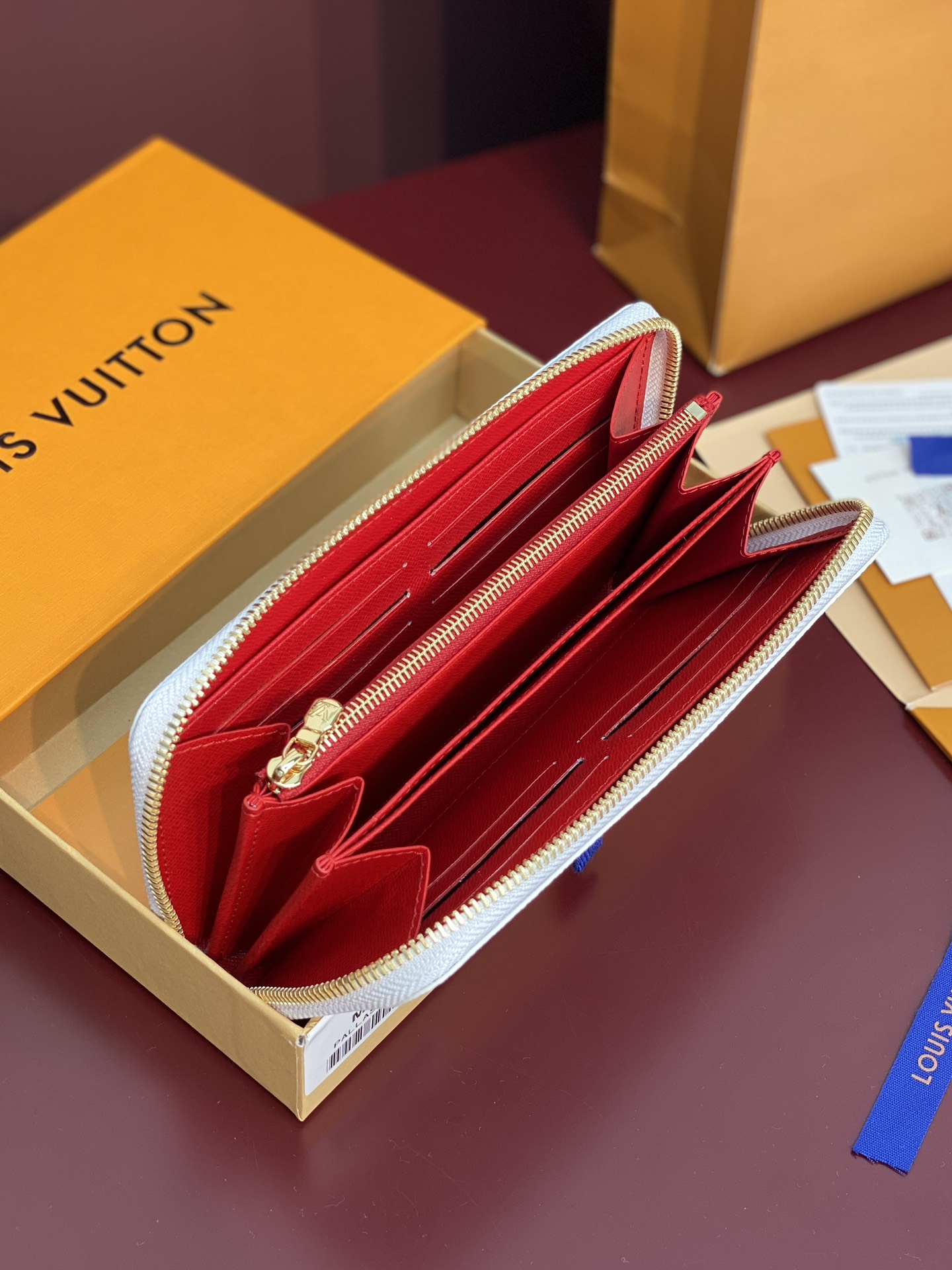 TOP Louis Vuitton LV Zip Wallet with Cherry Pattern 19.5x10.5x2.5cm - White