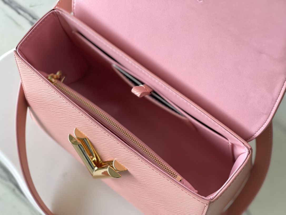 Louis Vuitton Twist MM M21605