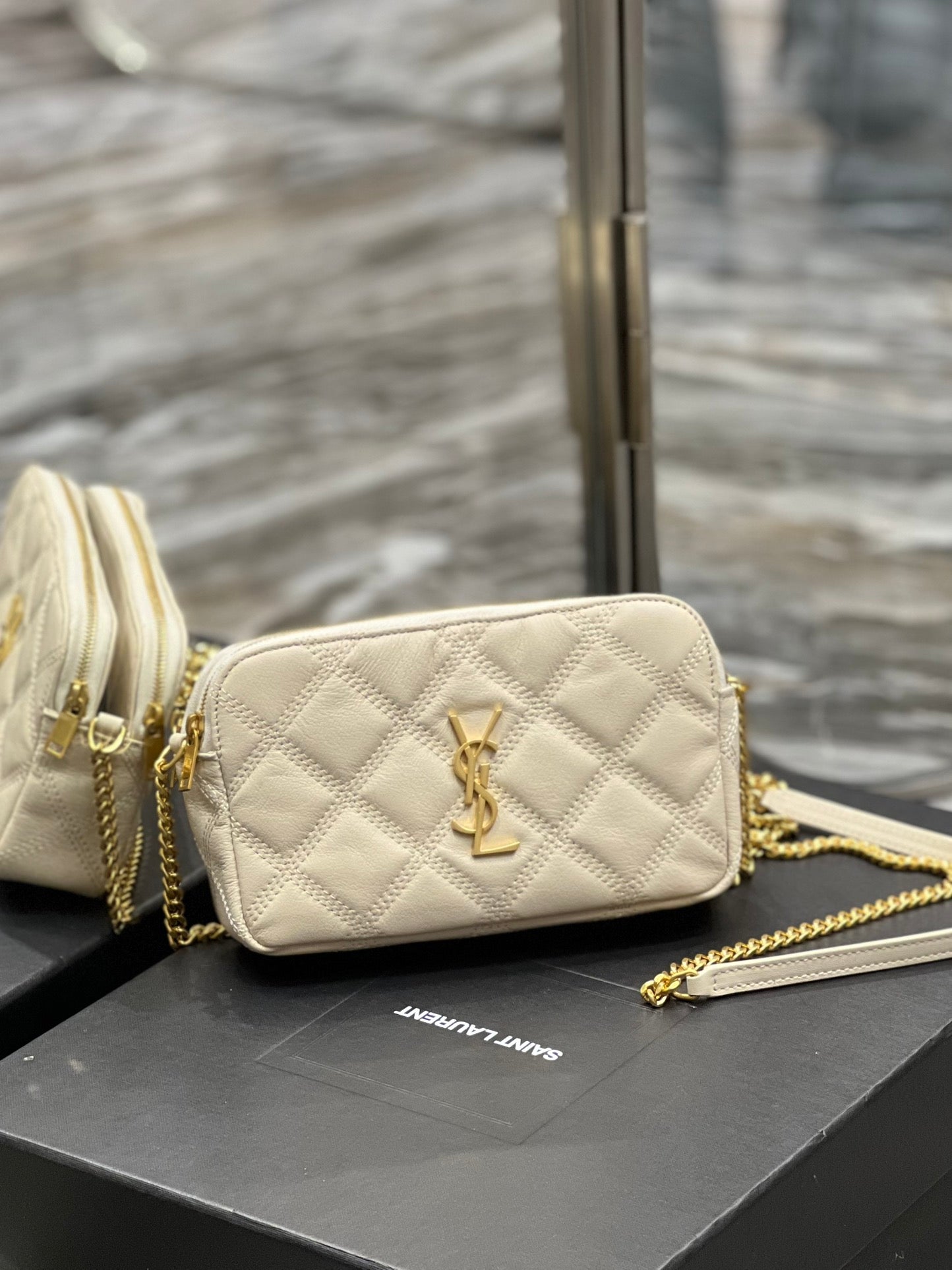 TOP Yves Saint Laurent YSL Beckly Double Zip Pouch Bag - White GHW