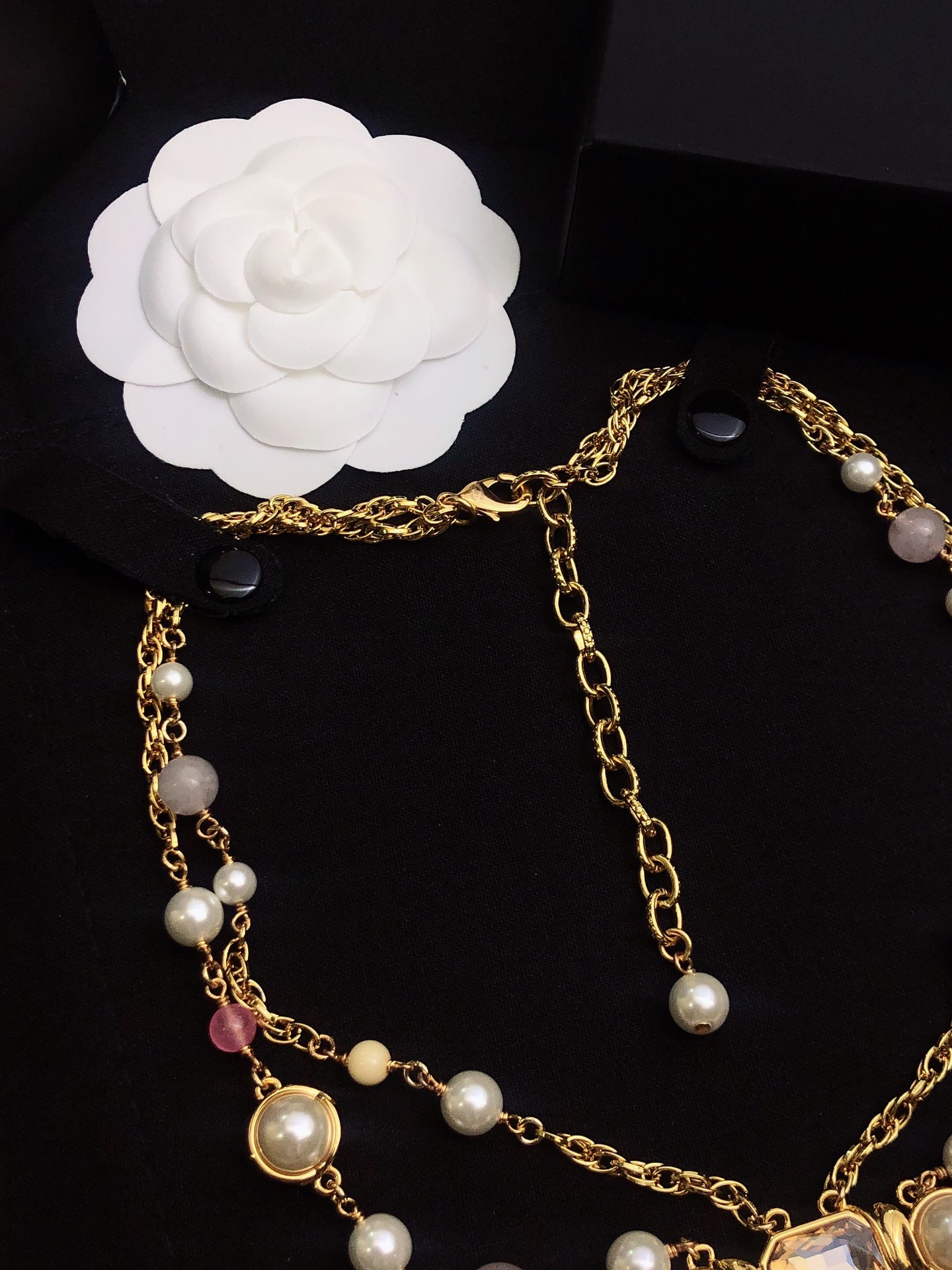 TOP CHANEL Pearl Dounble C Necklaces