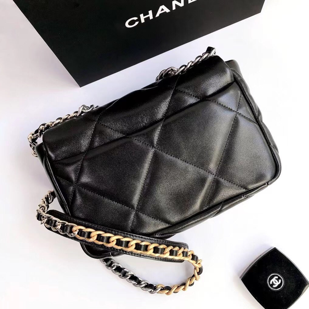 TOP CHANEL 19 Bag Small 26cm- Black & SHW