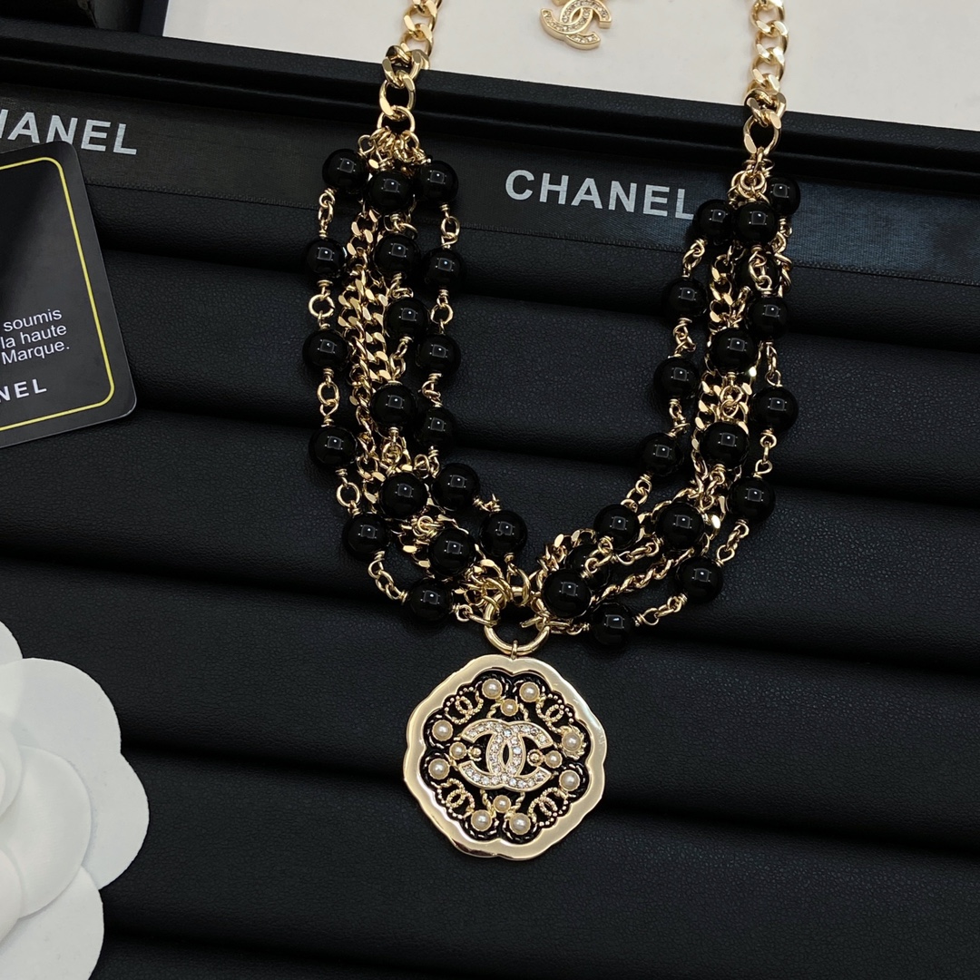 TOP CHANEL Bracelet - Black&Gold