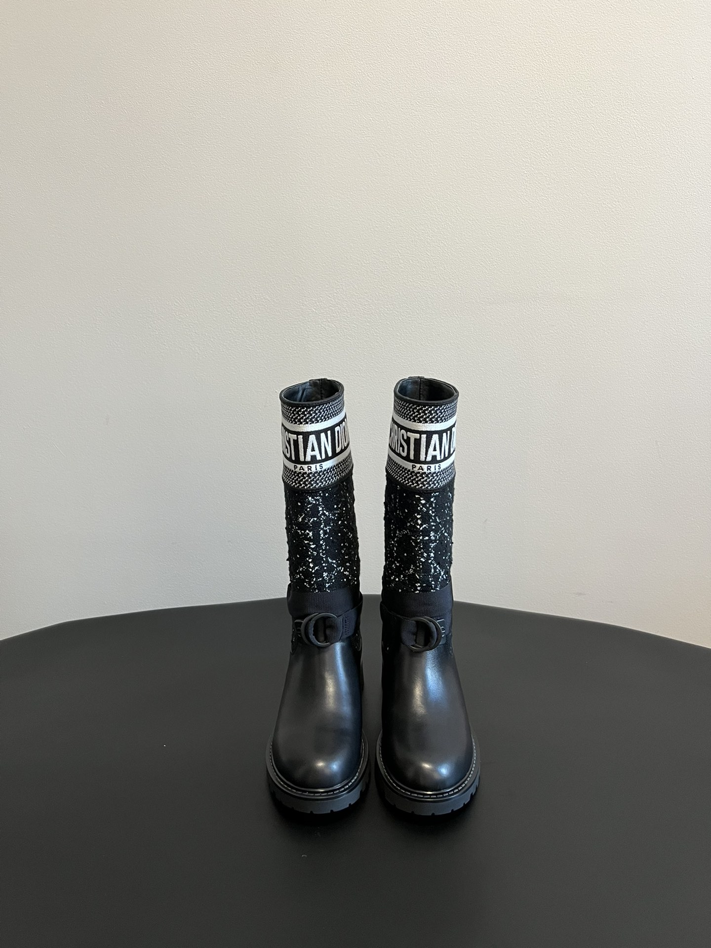TOP Christian Dior 3D Three -Dimensional Embroidered Leather Boots - Black