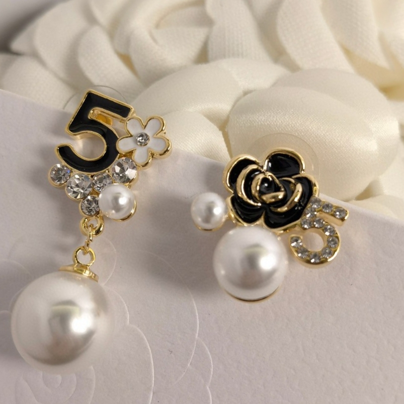 TOP CHANEL Number 5 and Flower Earrings