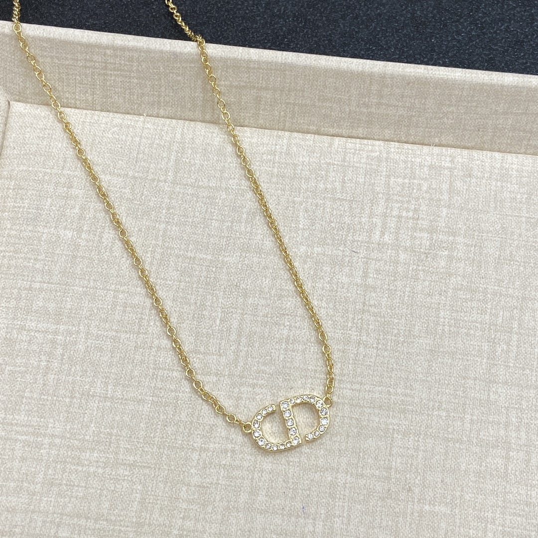 TOP Christian Dior Necklace - 2 Colors