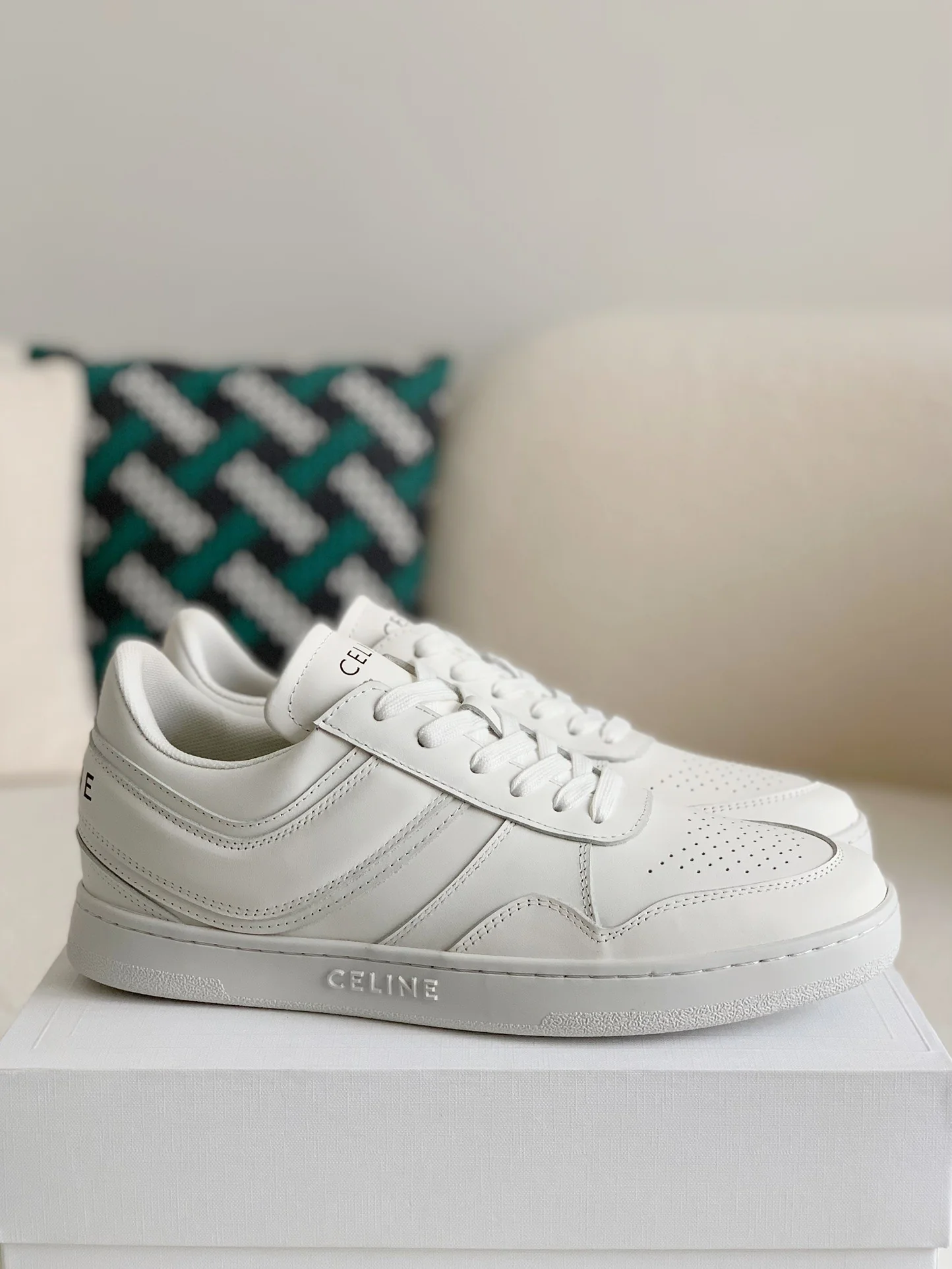 AAAShoes Luxury White Leather Low Top Sneakers Classic Lace Up Casual Skate Shoes For Men Women