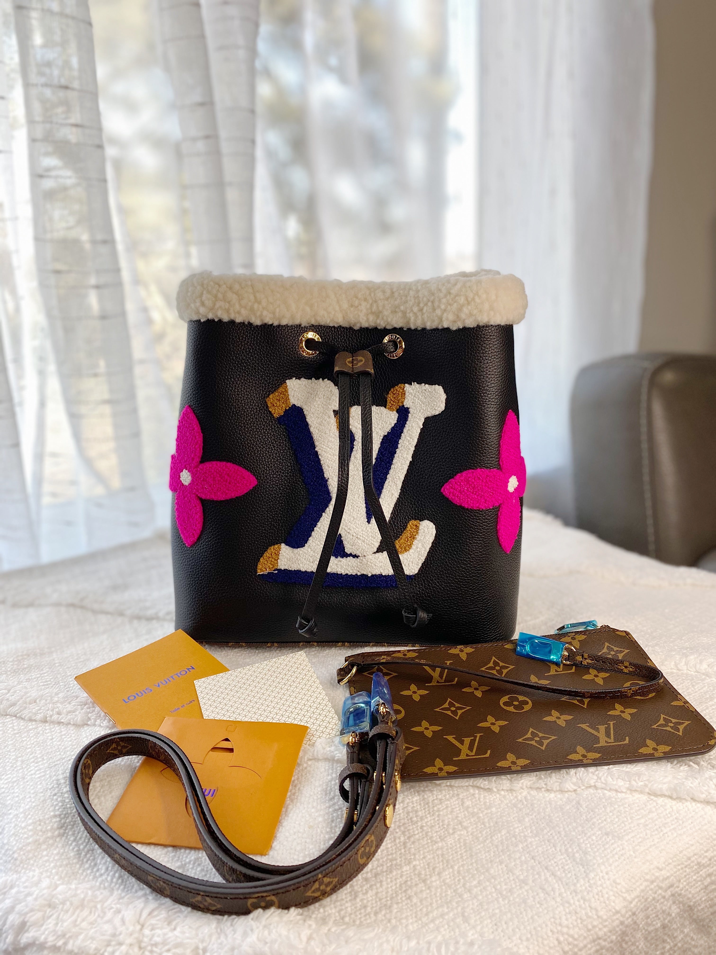 TOP Louis Vuitton LV Noe Bag 26×17×25CM-Black