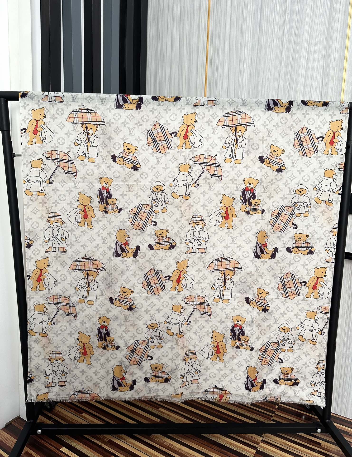 TOP Louis Vuitton LV Monogram Little Bear Fun Park Cashmere Scarf 100 x 200 cm - 3 Colors