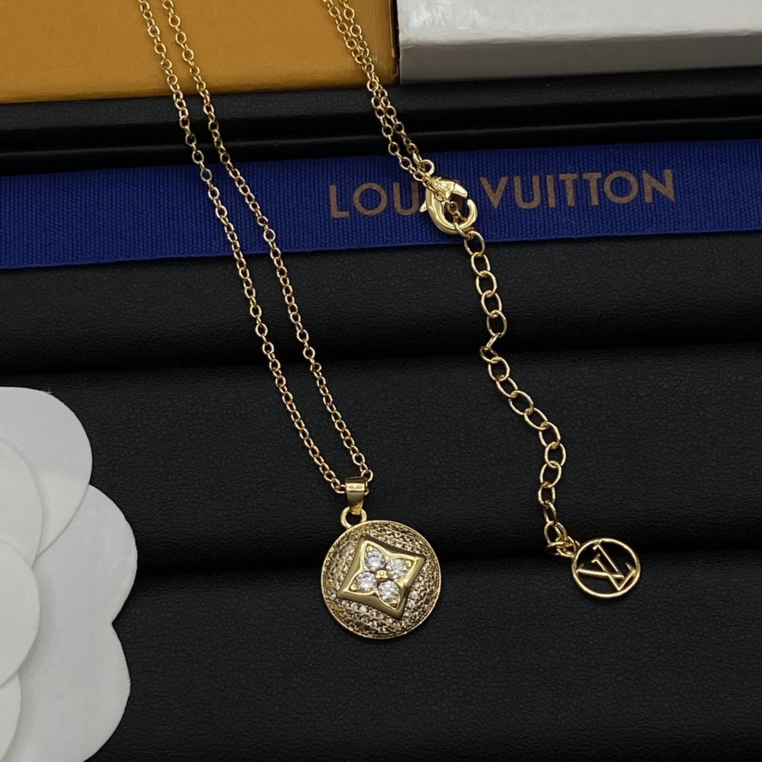 TOP Louis Vuitton LV Necklace - 2 Colors