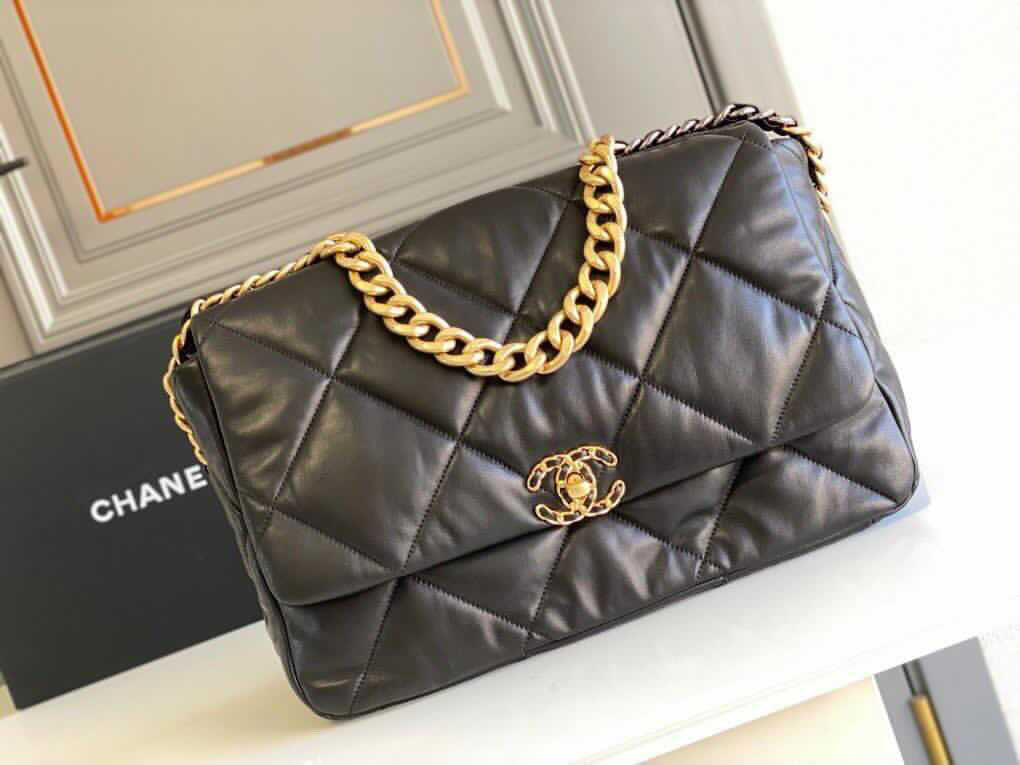 TOP CHANEL 19 Bag Maxi 36CM - Black