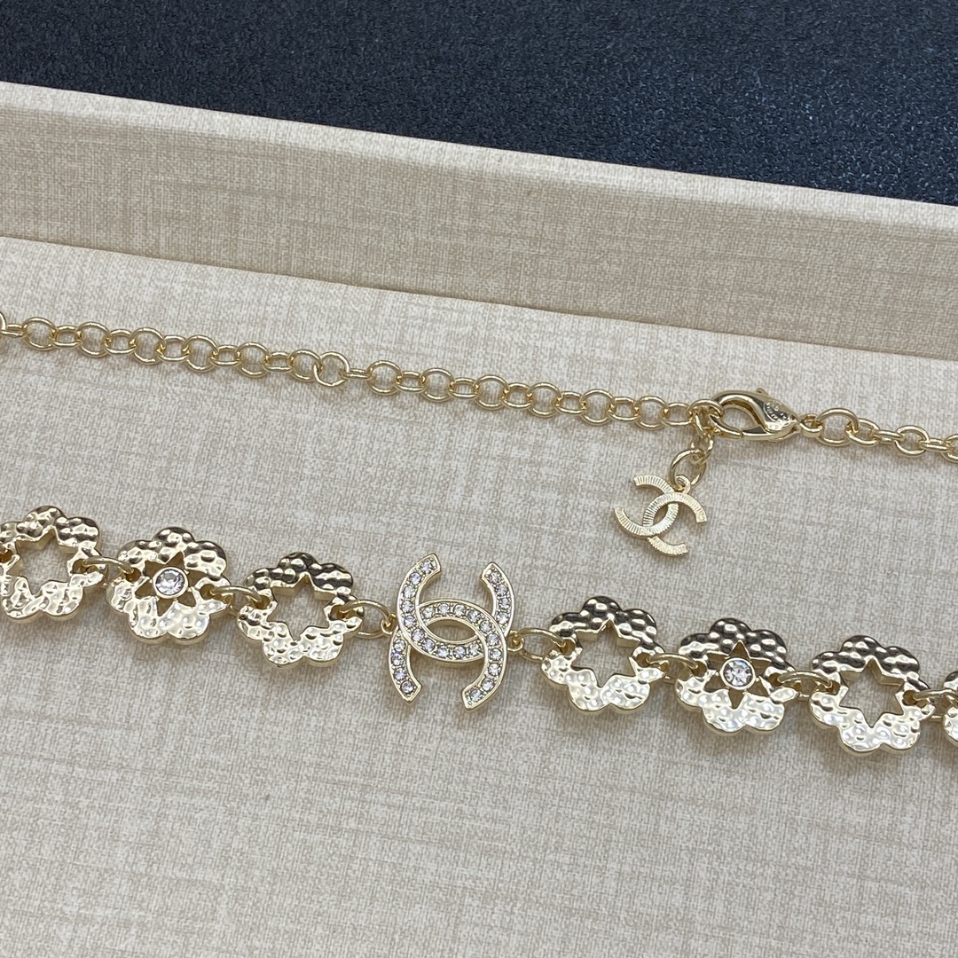 TOP CHANEL CC Necklace - Gold