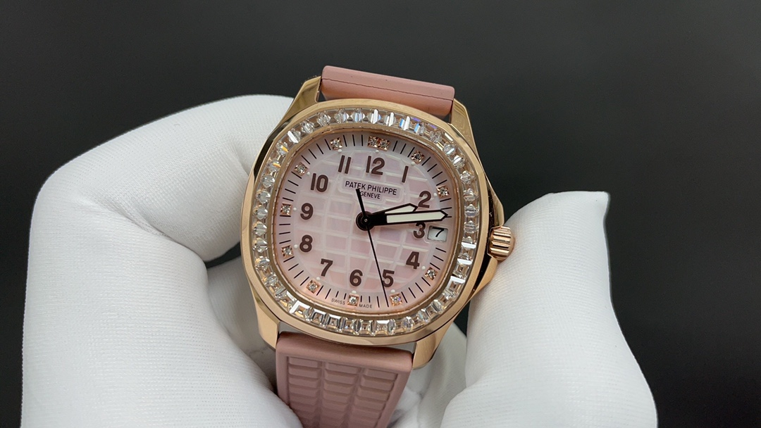 TOP Patek Philippe AQUANAUT Women's 35.6mm Watch - Pink with Gold