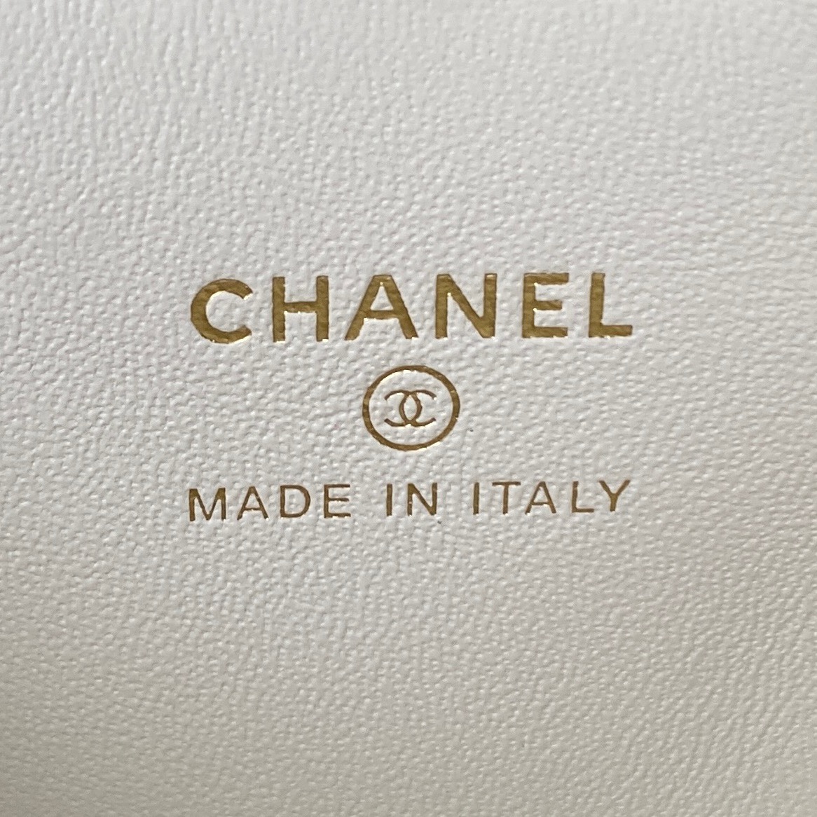 TOP CHANEL Small Camellia sheepskin Small Cosmetic Case Bag 8.5*11*7cm - GHW