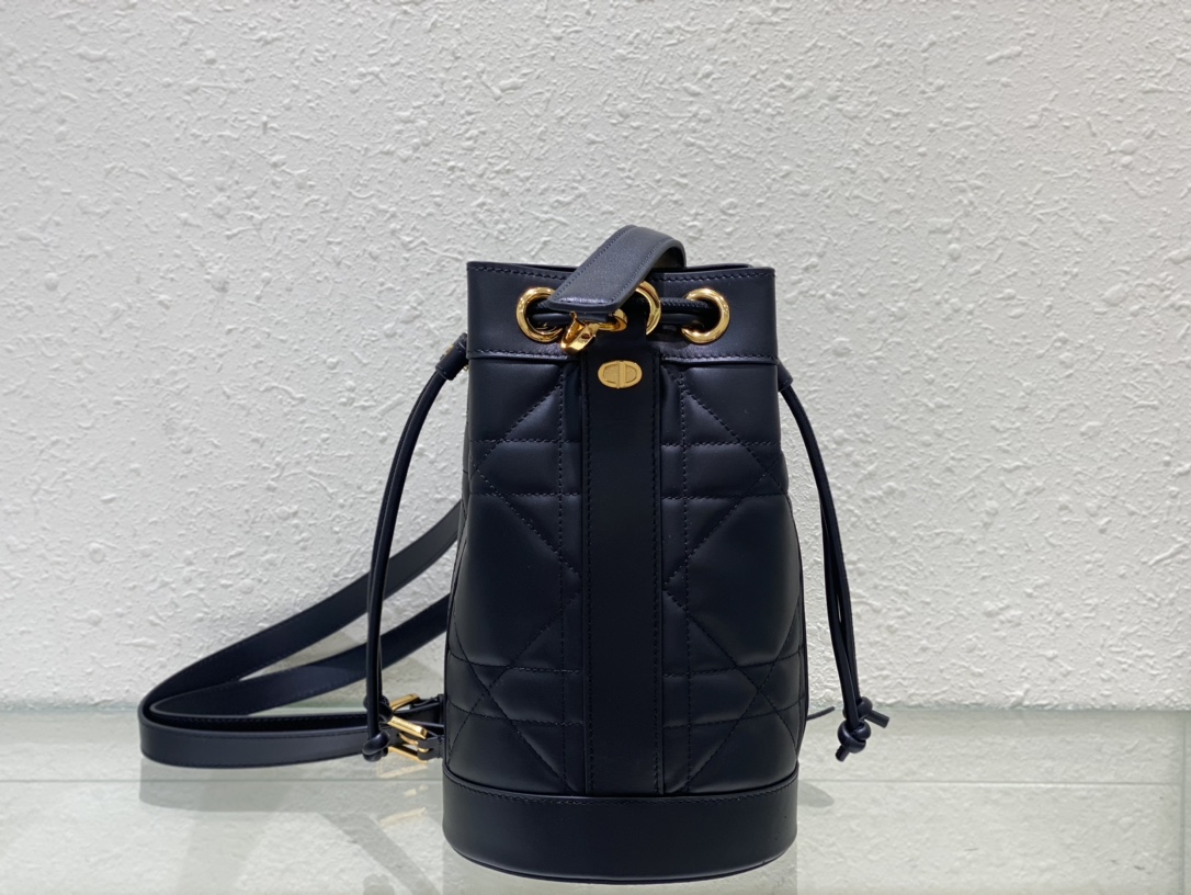 TOP Christian Dior Soft Calfskin Leather Bag 15 x 25cm - Black&GHW