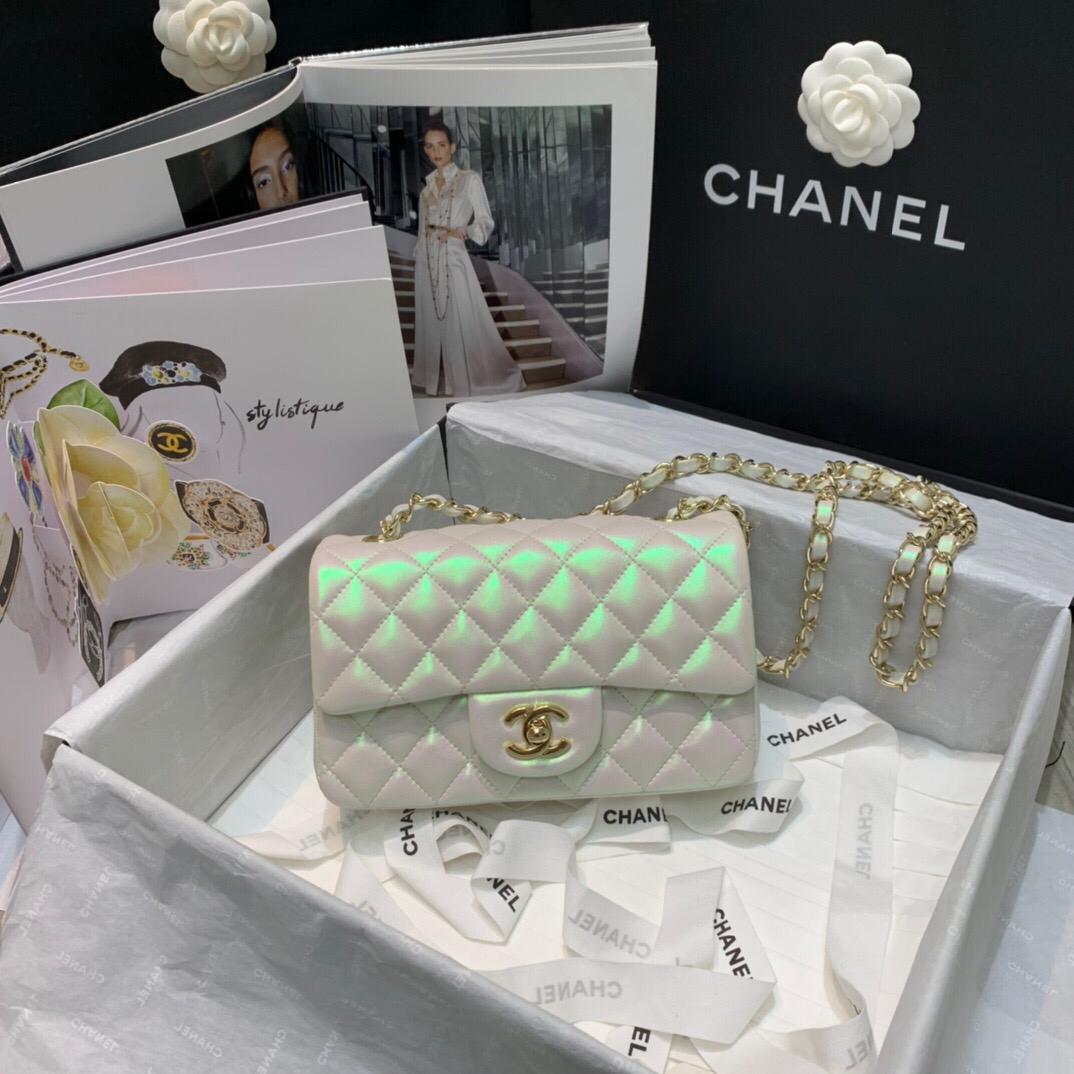 TOP CHANEL Classic Flap Bag Mini 20CM - White Iridescent