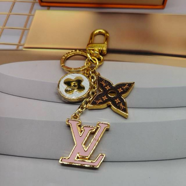 TOP Louis Vuitton LV  Key Chain-Gold
