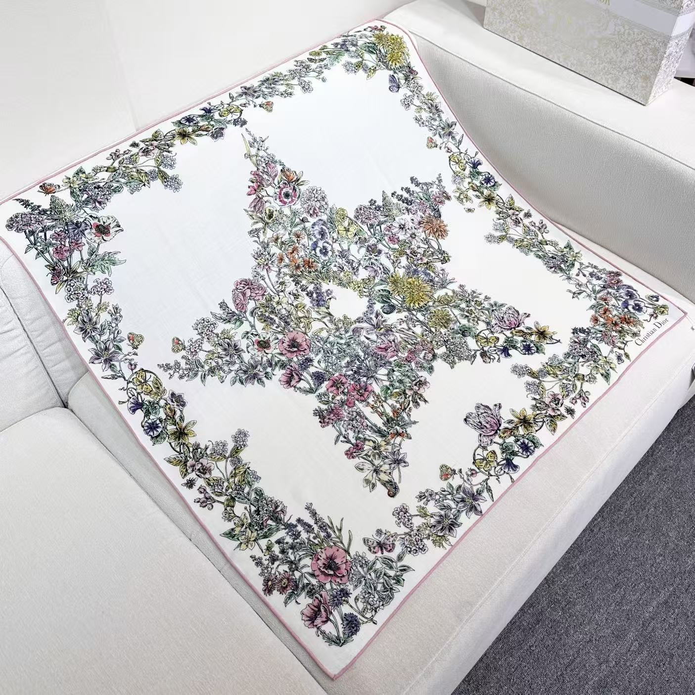 TOP Christian Dior Double-sided 70% Cashmere + 30% Silk Velvet Square Scarf 90 x 90 cm - 2 Colours