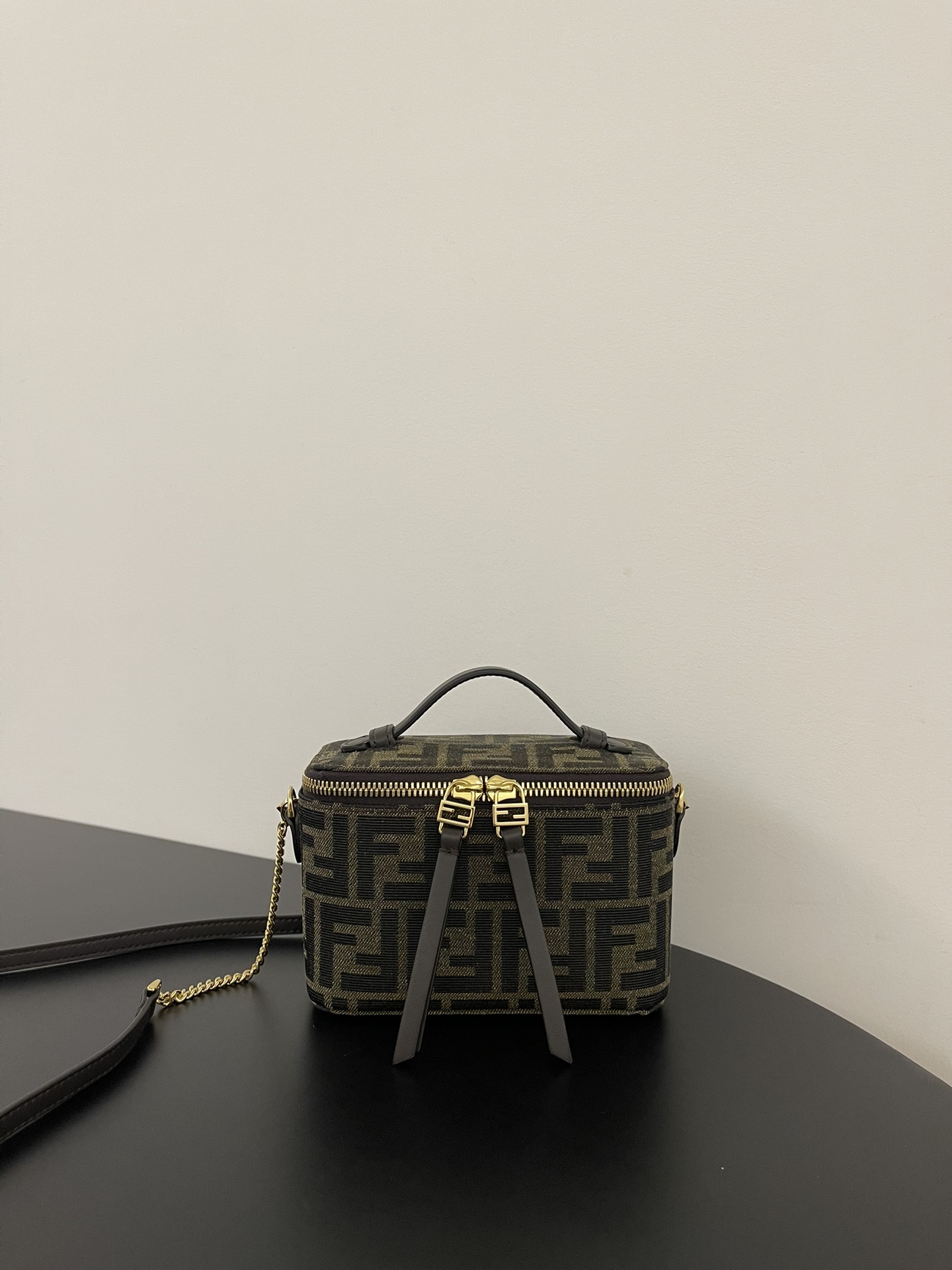 TOP FENDI Vanity Bag 16x8x11cm - Brown