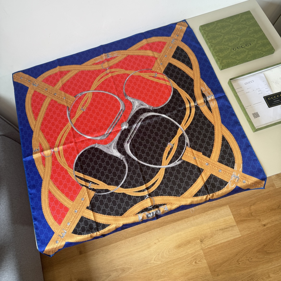 TOP GUCCI  Silk Scarf 90×90 cm - 3 Colors