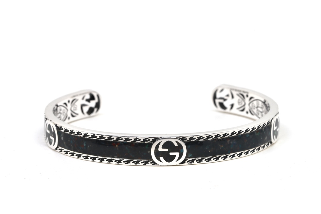 TOP GUCCI Black Enamel Bracelet