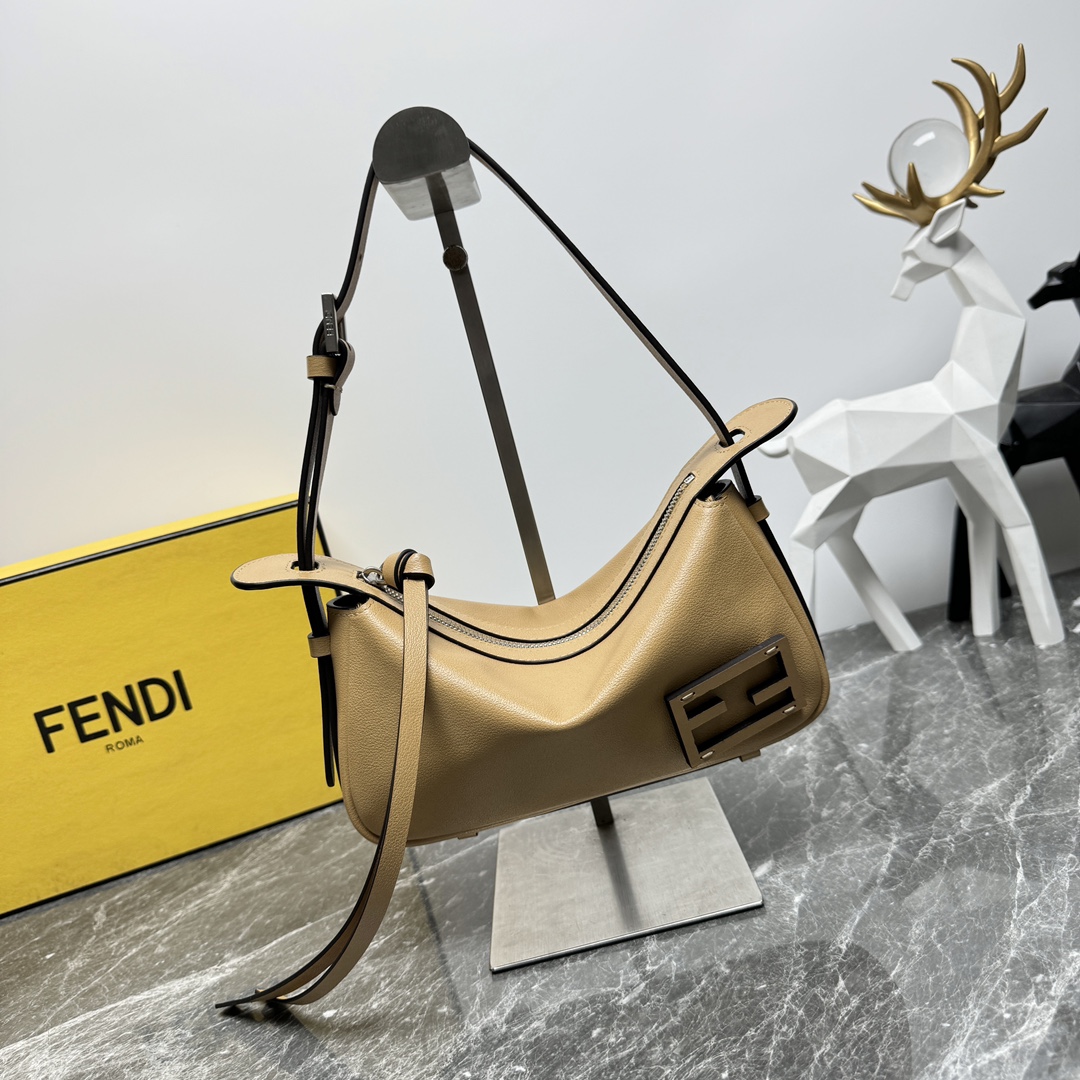 TOP FENDI Simply Fendi  Shoulder Bag 2 Sizes -Brown