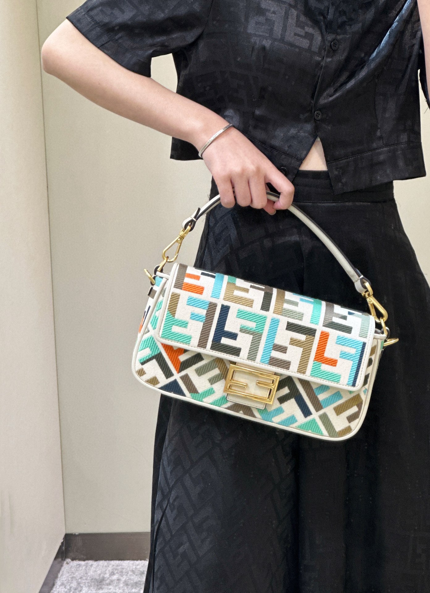 TOP FENDI Canvas Baguette Bag - 27×6×14cm - Two Colors