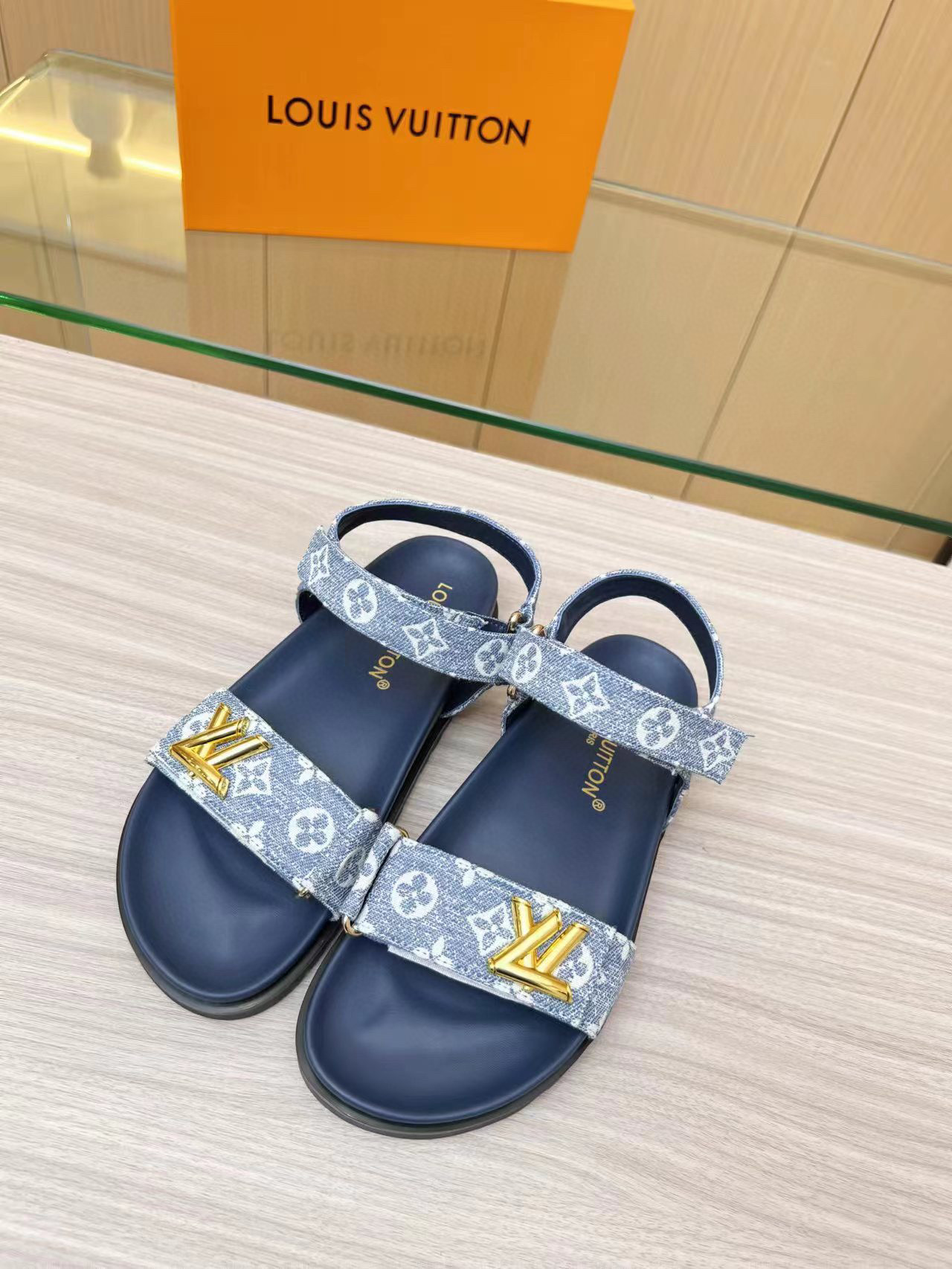 Louis Vuitton LV Sunset Beach Sandals Slide(Replica)