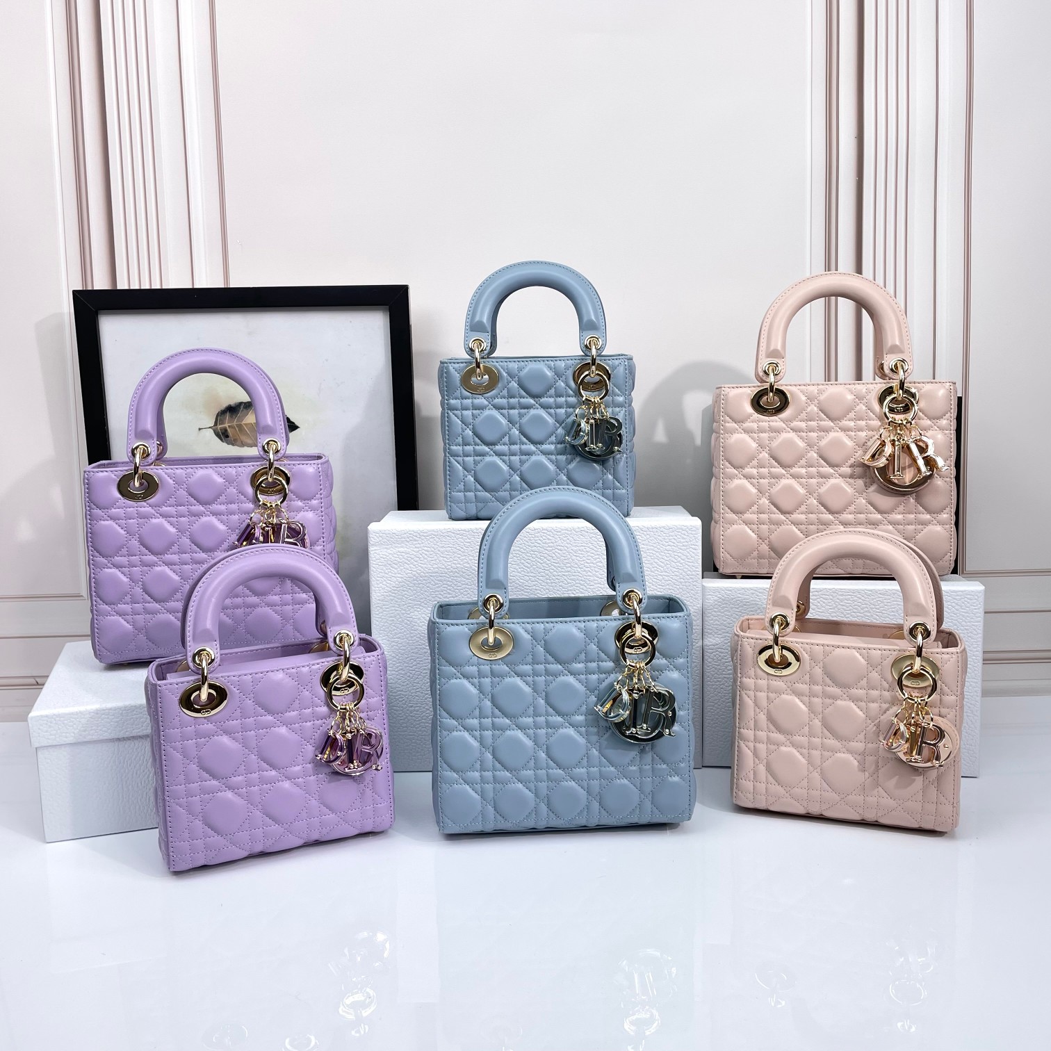 TOP Christian Dior Lady Dior Bag 2 Sizes - 3 Colors