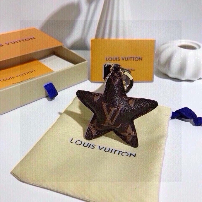 TOP Louis Vuitton LV Star Monogram Key Chain  - 3 Colors