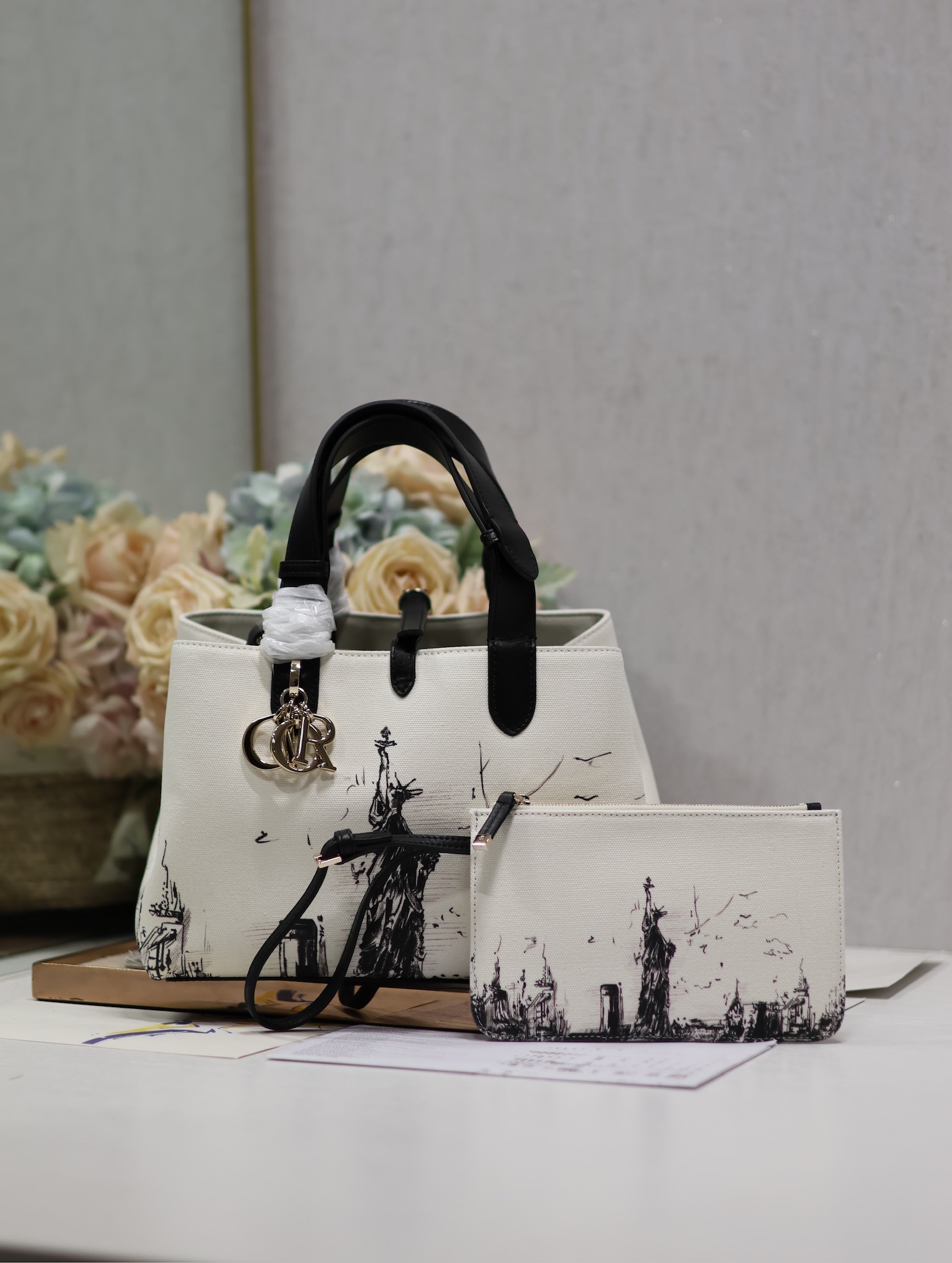TOP Christian Dior Canvas Toujours Goddess Of Liberty Handbag 28.5x19x21.5cm - CD Lock Letter D Knob