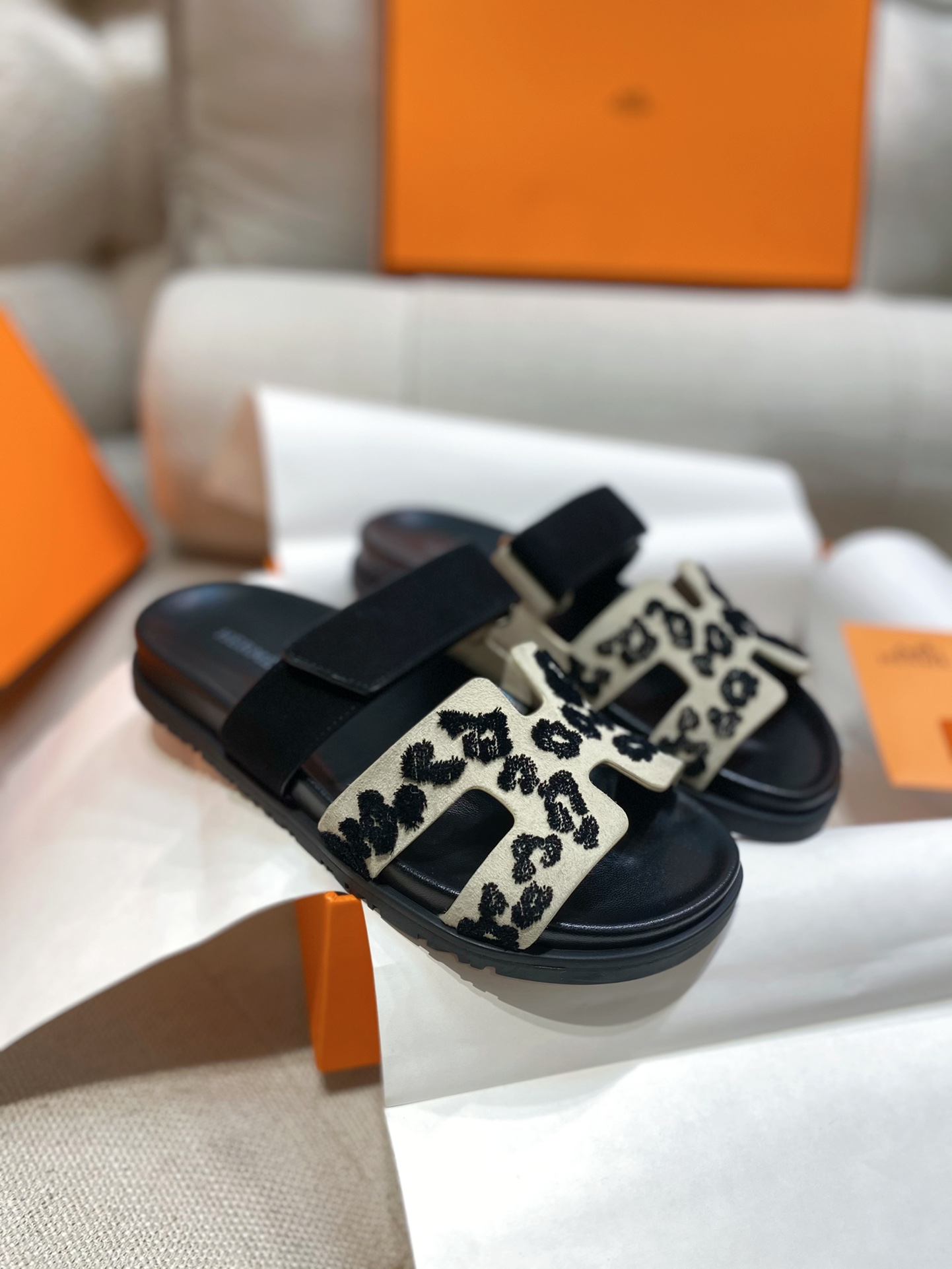 TOP HERMES Flat Sandal - 2 Colour