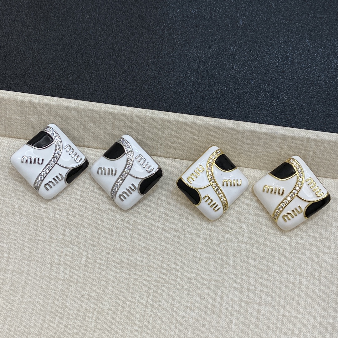TOP Miu Miu Earrings - 2 Colors
